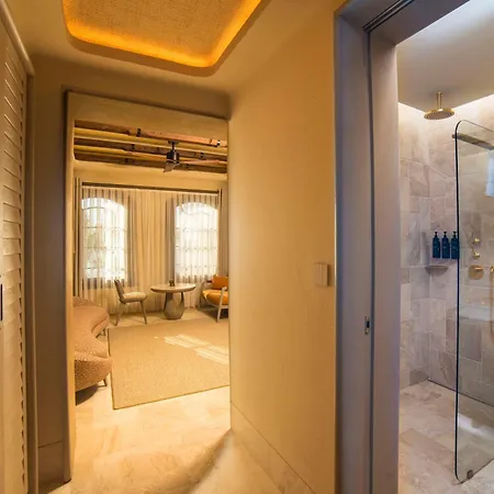 Cunda Callisto & Adult Only 14